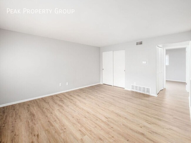 Photo - 593 Riverview Dr Unit C