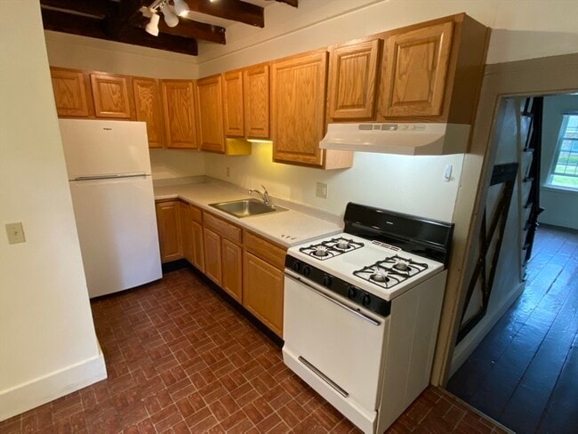 Photo - 797 Main St Unit 4