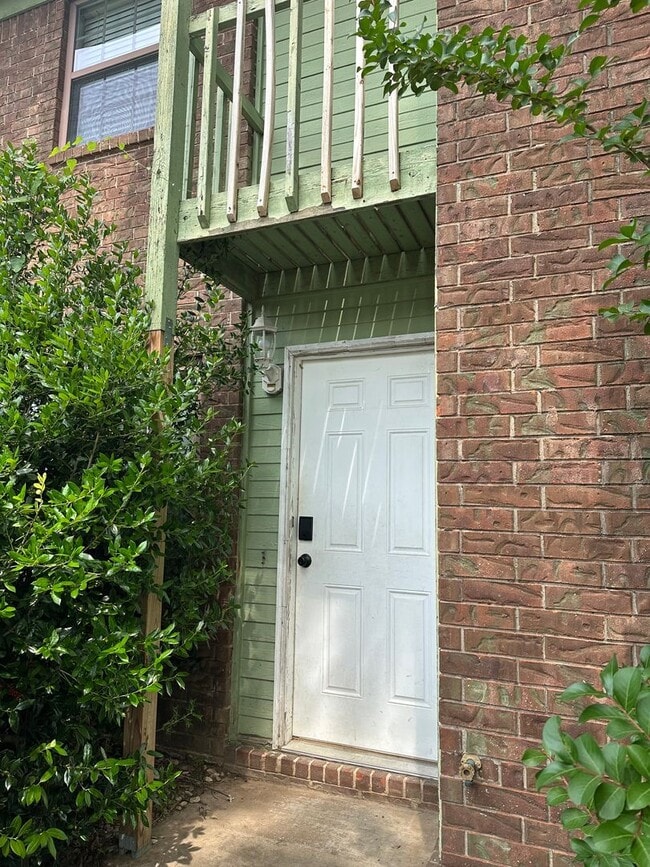 Take a look at this 2-bedroom, 1.5-bathroom! - Take a look at this 2-bedroom, 1.5-bathroom! House