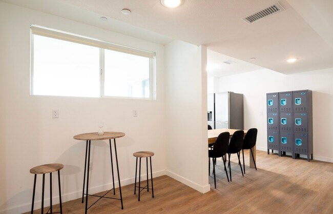 Photo - 2642 Brighton Ave