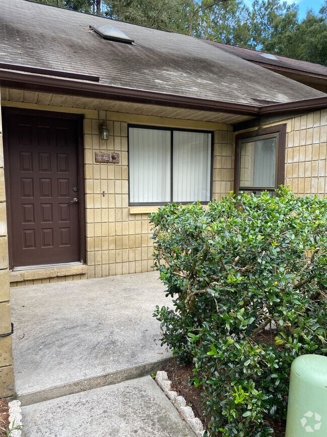 Building Photo - 2/2 in Greenleaf! Rental