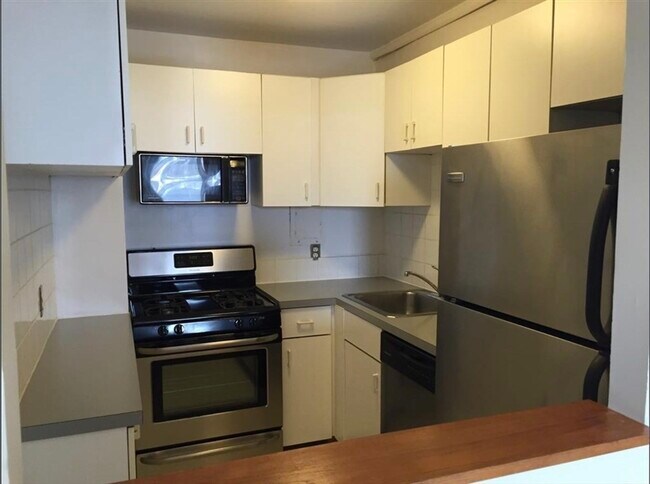 Photo - 33 Pond Ave Unit 813