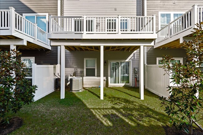 Photo - Like New! CLOSE TO I-95 & QUANTICO!