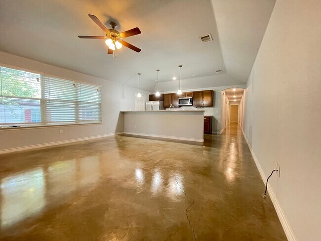 Photo - 915 Rebecca Ln Unit 915 Rebecca Lane