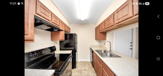 Building Photo - 8415 Hearth Dr Unit 3