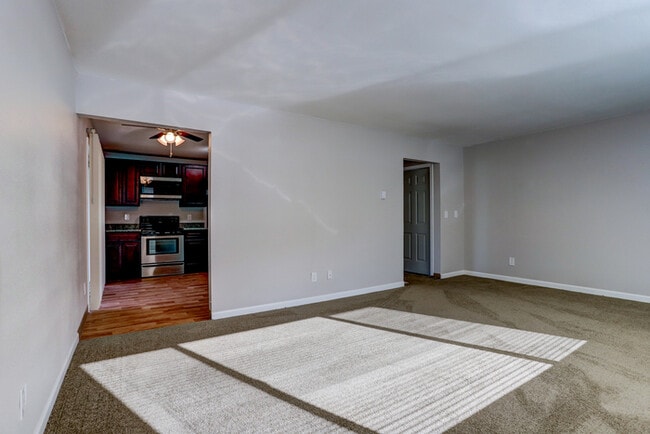 Photo - Stunning Recently Renovated 2bed/1bath! Ask about our Holiday Special!!