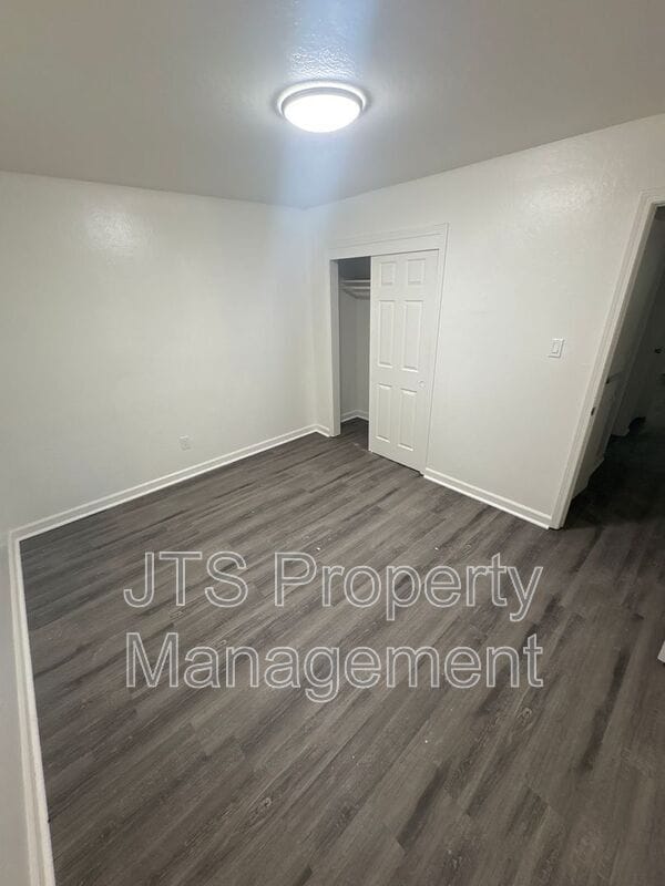 Photo - 2840 Sweet Way