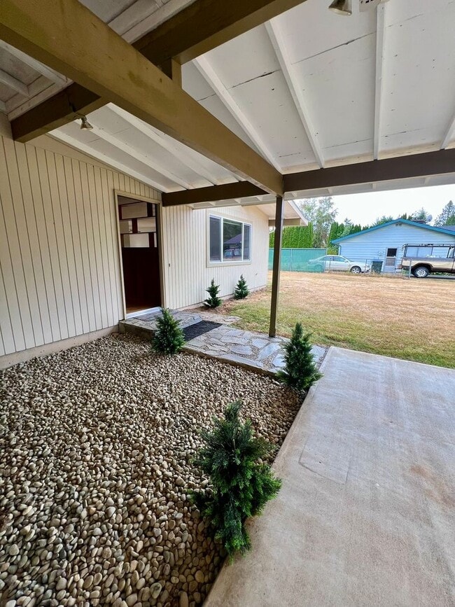 Photo - Updated 3BD w/ Outbuildings & Shop - Water included