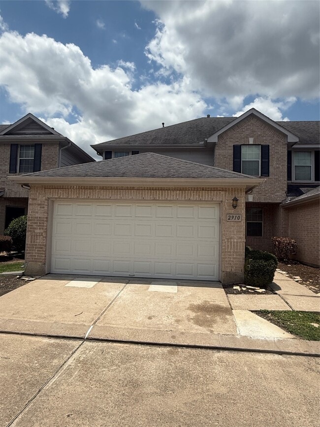 Building Photo - 2910 Meadowglen Cove Rental