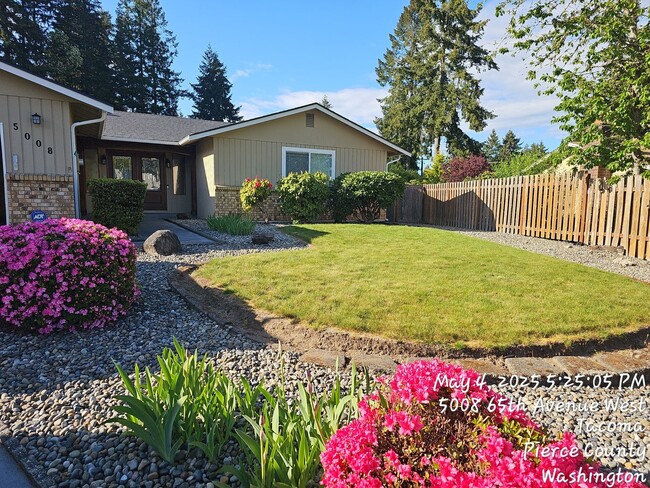University Place Custom Rambler home for R... - University Place Custom Rambler home for R...