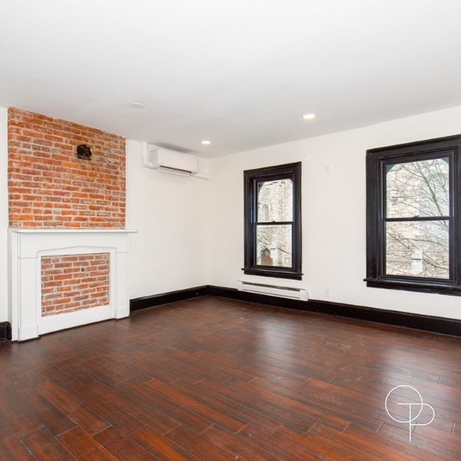 Living/Bedroom - 107 Cannon St Unit 3