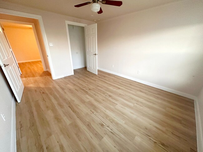 Photo - 3611 Noble Ave Unit A