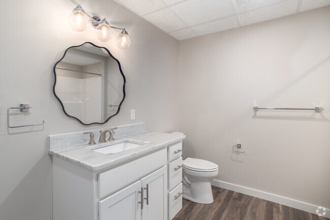 2BR, 1BA - 1,119SF - Bathroom