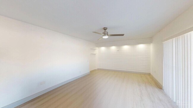 Photo - 2Bd/ 2.5Ba Townhouse in Villages of Palm Beach Lakes