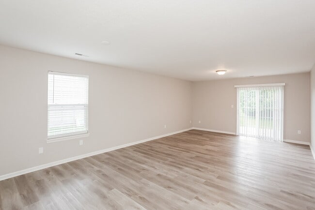 Photo - 126 Thistle Wood Dr