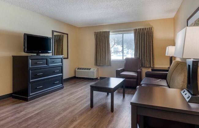 Furnished Studio-Dallas - Richardson