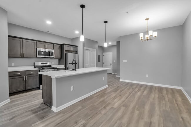Eagle Ridge Commons