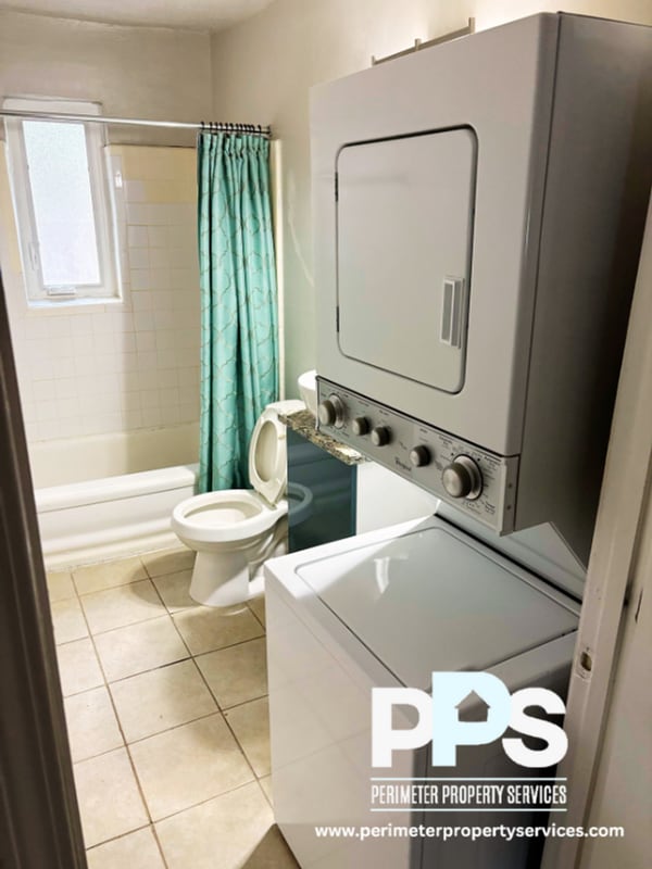 Photo - 235 Lampkin St NE