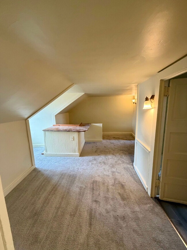 Photo - 230 Crystal St Unit 3