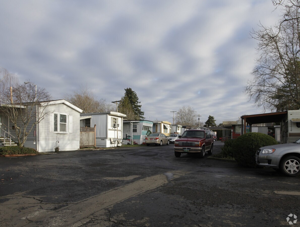 Photo - Cascade Mobile Villa Apartments
