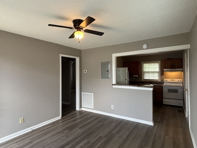 Photo - 114 Calvin St