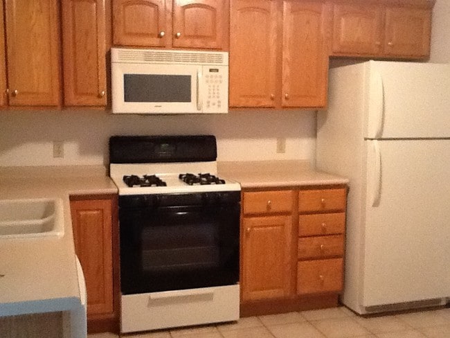 Photo - 833 Lowell Ave