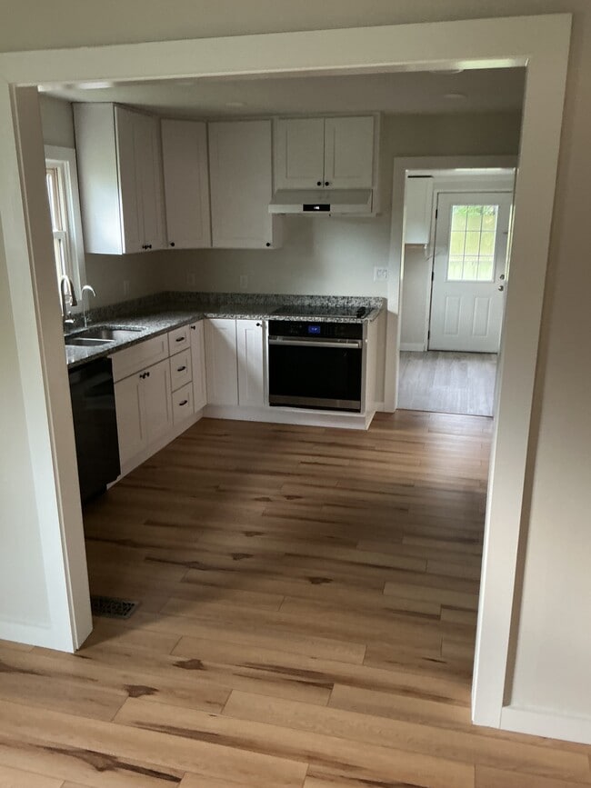 Photo - 7026 Ladysmith Rd