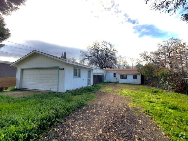 Building Photo - 129774thstreet.is4lease.com Rental