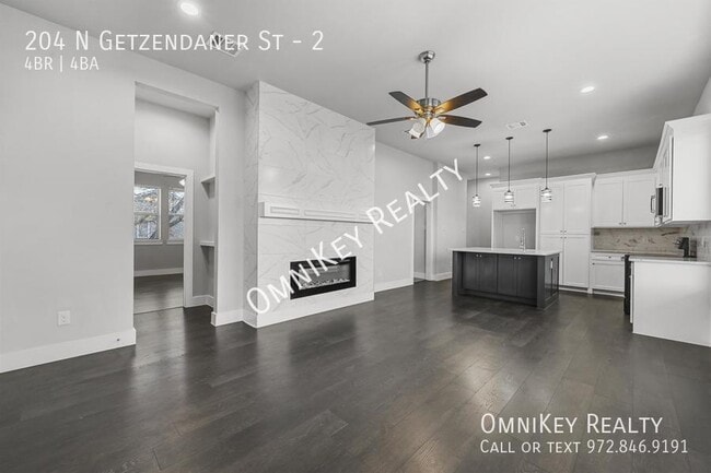 Photo - 204 N Getzendaner St Unit 2