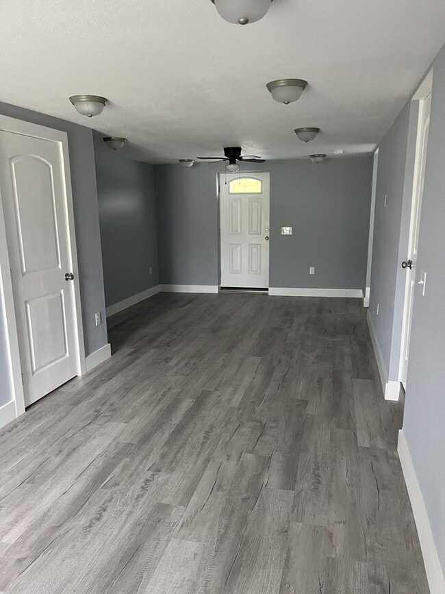Photo - 1451-1457 Silver City Road Unidad 1455