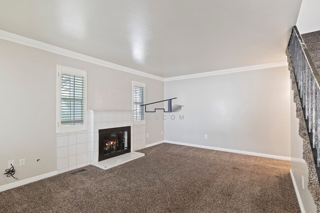 Photo - 77 Pheasantbrook Cir