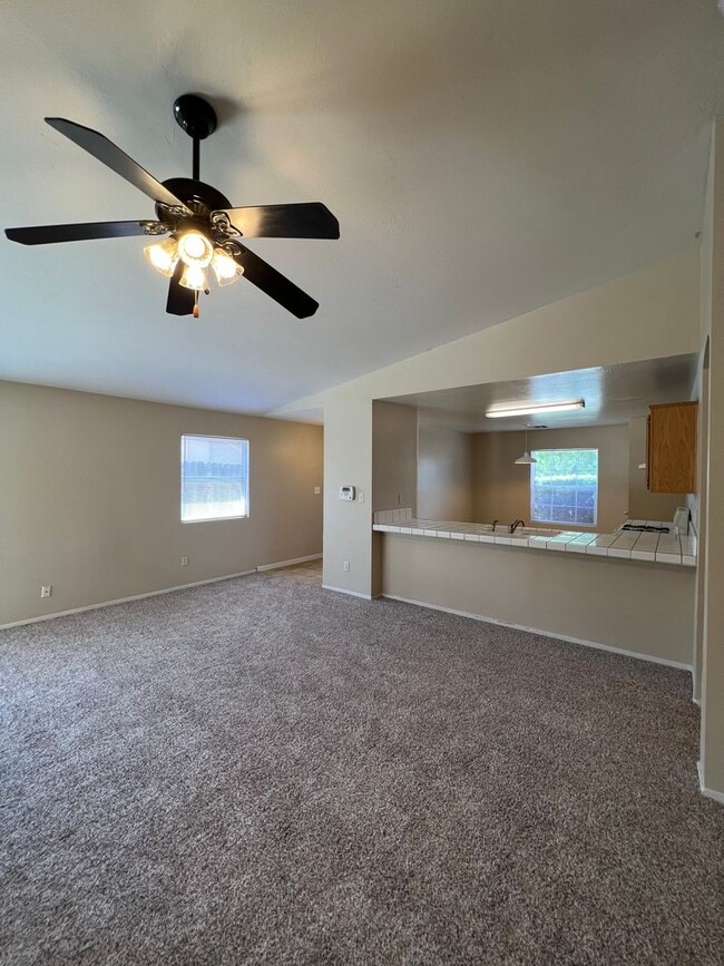 Photo - 6204 Straub Ln