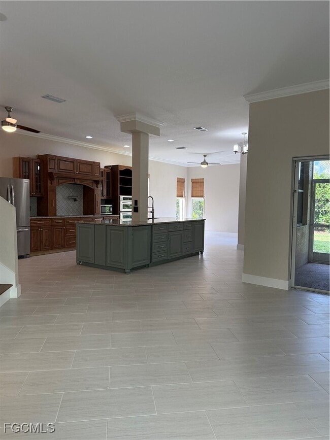 Photo - 8689 Spring Mountain Way