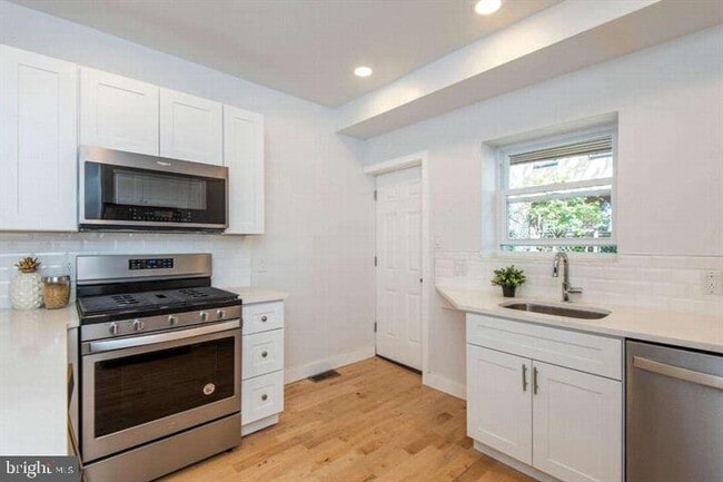Photo - 1815 Waterloo St