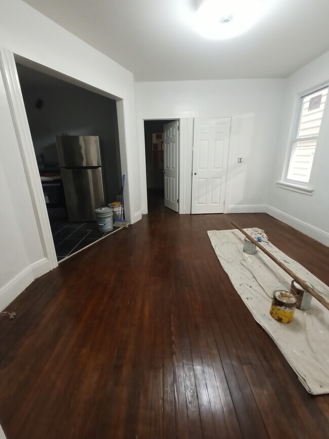 26 Caroline Ave Unit 1st Floor