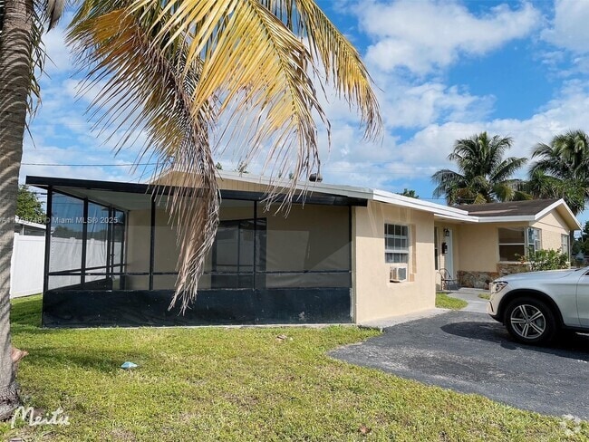 Building Photo - 600 NW 38th Ave Rental