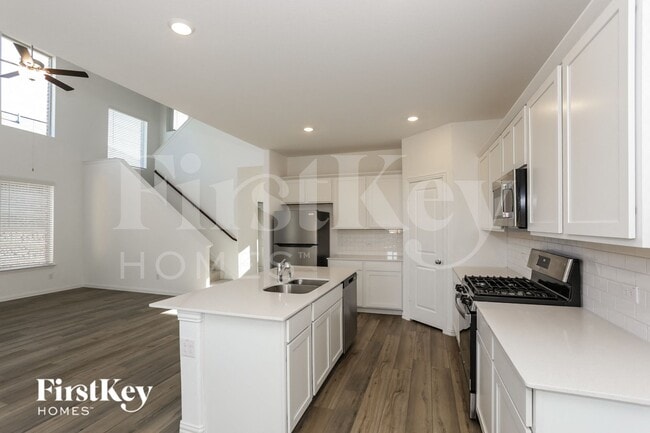 Photo - 10049 Elkhorn Dr