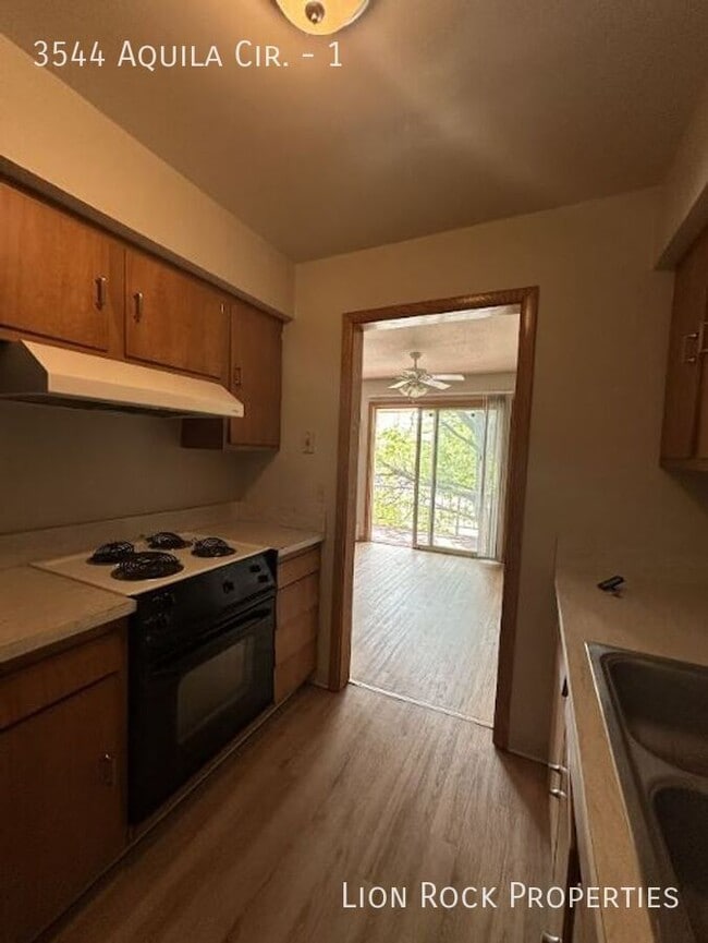 Photo - 3544 Aquila Cir Unidad 1