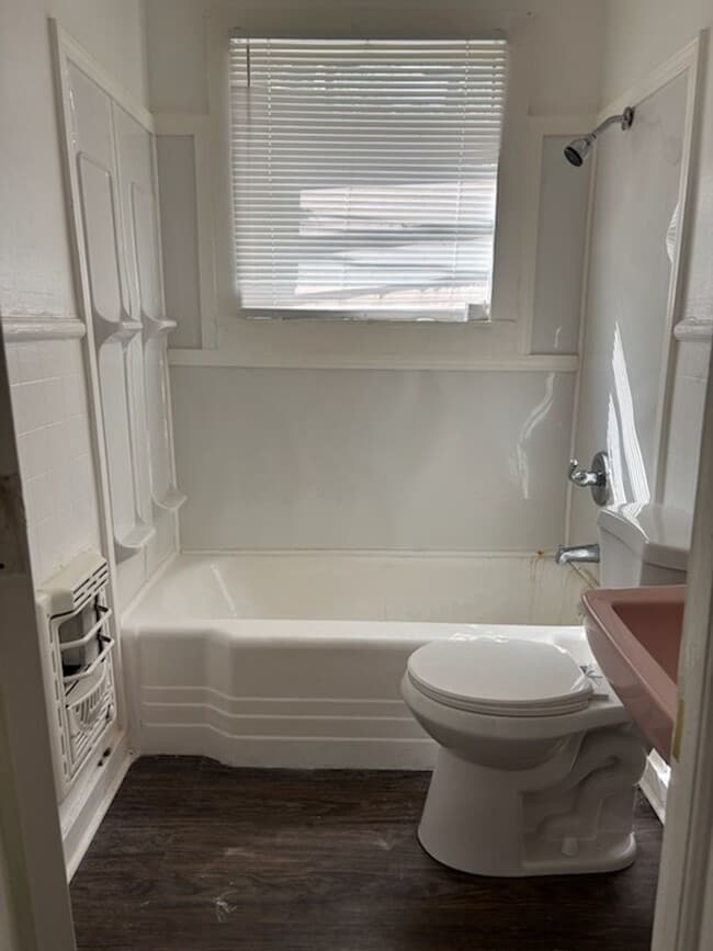 Photo - 2016 Woodlawn St