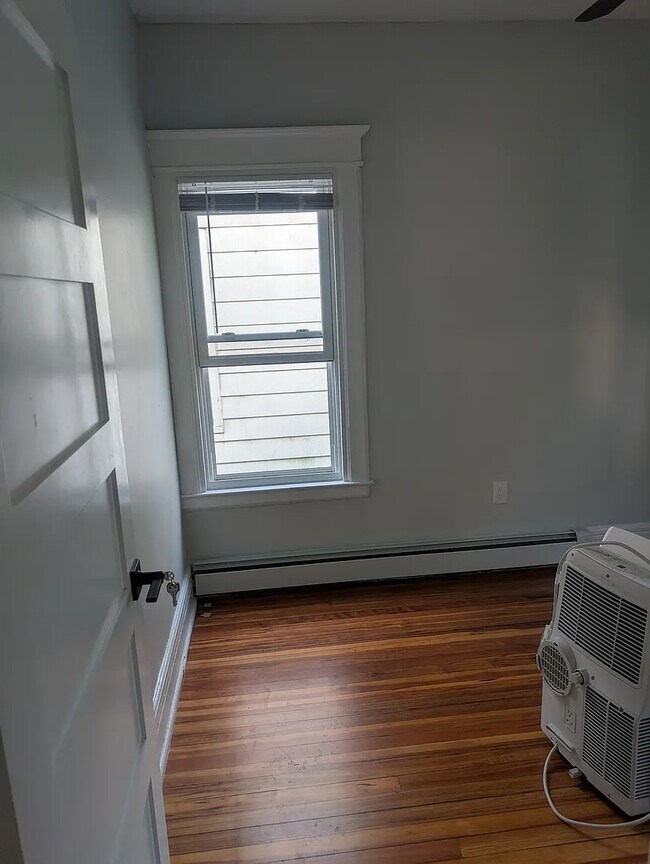 280 Manning Blvd Unit 2