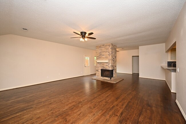 Photo - 1511 Apple Park Dr