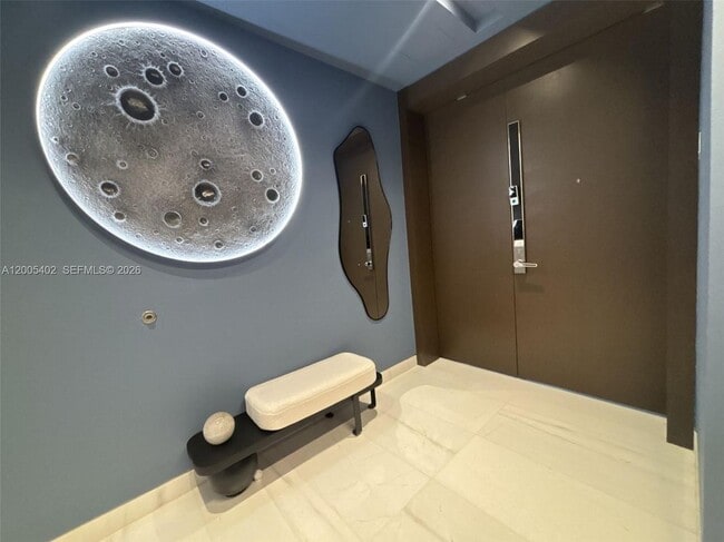 Photo - 300 Biscayne Blvd Way