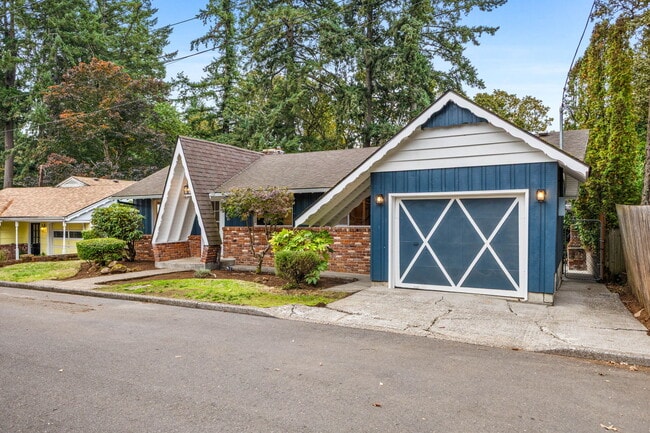 Photo - 2230 Jasper Way NW