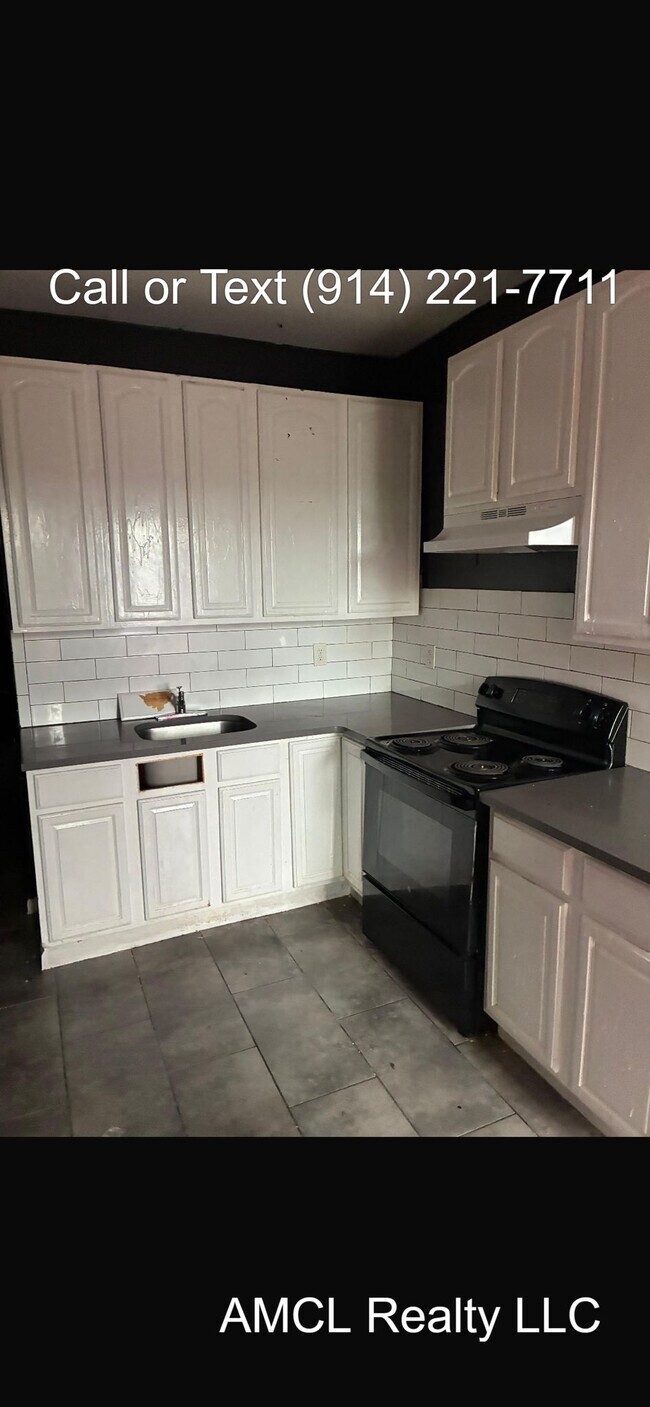 Photo - 160 Ridge Ave Unit 2