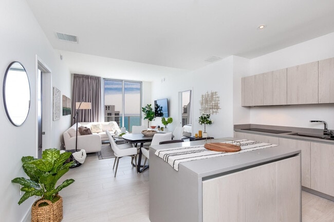 Photo - 2721 Hallandale Beach Blvd Unit FL43-ID1049810P