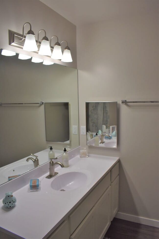 Riverwalk Apartments