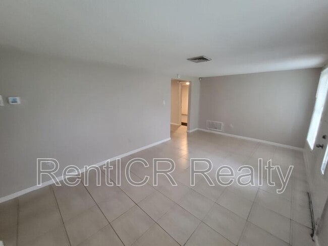 Photo - 7914 Wallaba Ln