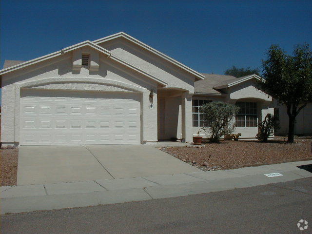 Building Photo - 3 Bedroom on NW side in Linda Vista Estates! Rental