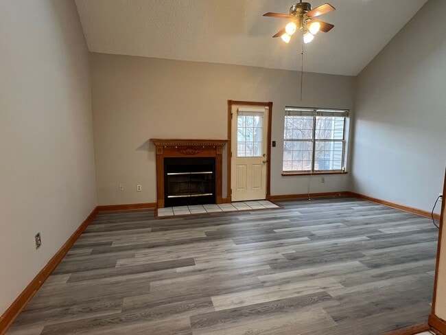 Photo - MARINERS POINTE CONDOS     -   HOA