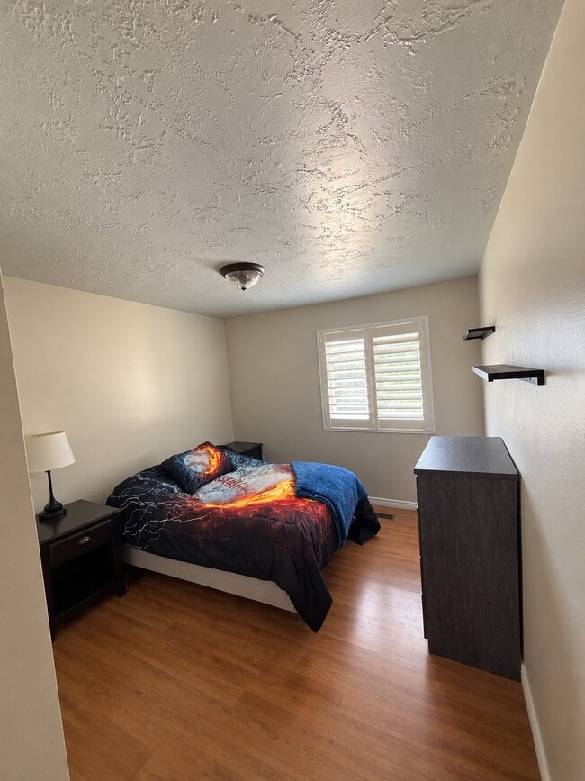51 E Monticello Dr